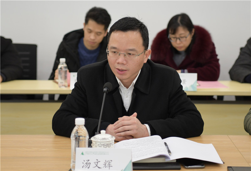 集團公司黨委副書(shū)記、總編輯湯文輝講話(huà).jpg