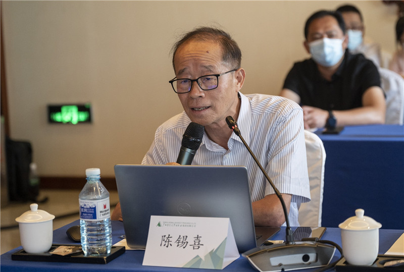 9 上海交通大學(xué)講席教授、中央馬克思主義理論研究和建設工程首席專(zhuān)家陳錫喜作主旨演講（李顯楊 攝）.jpg