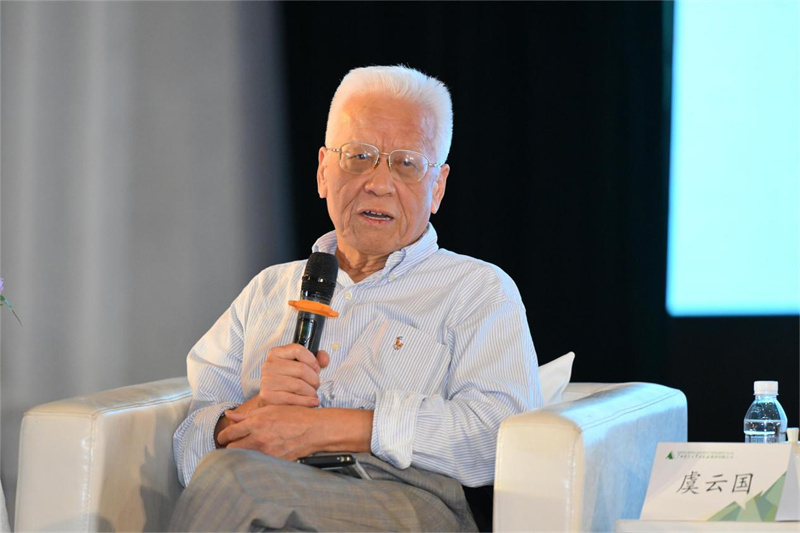 圓桌對談，上海師范大學(xué)人文學(xué)院教授虞云國發(fā)言.jpg